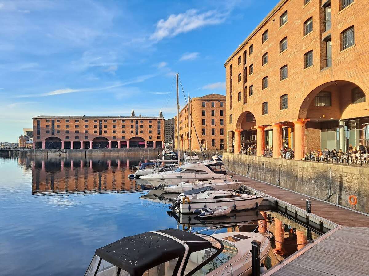 date ideas in liverpool - albert dock